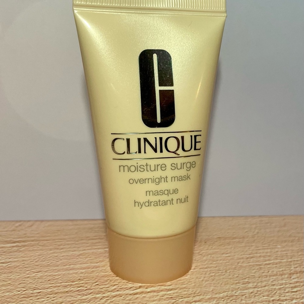 Clinique Moisture Surge Overnight Mask
